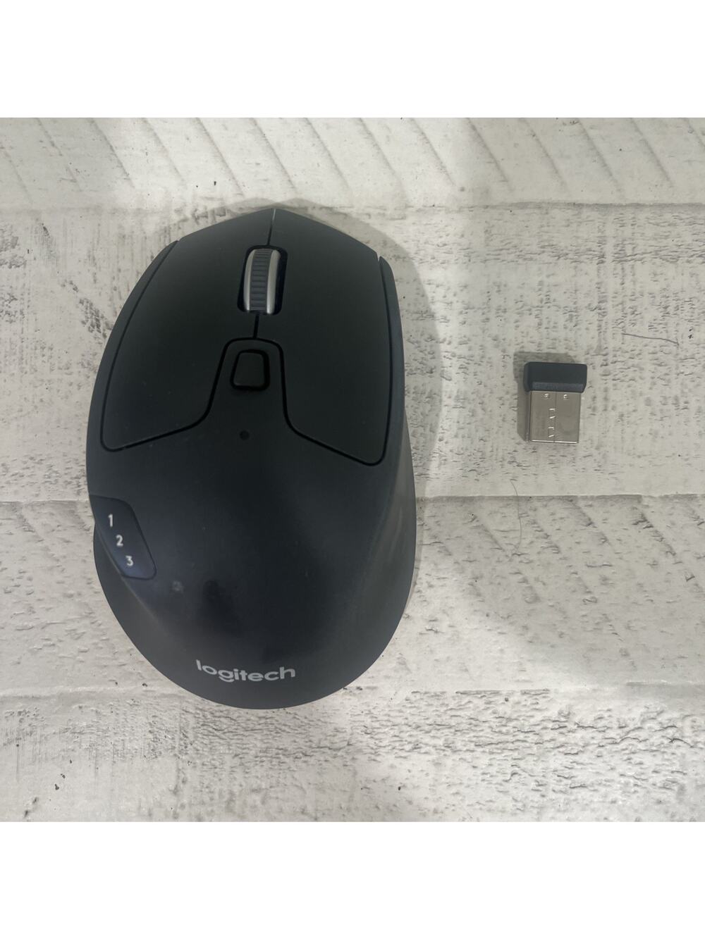 Logitech M720 Triathlon Precision Pro Wireless USB & Bluetooth Mouse PC / MAC